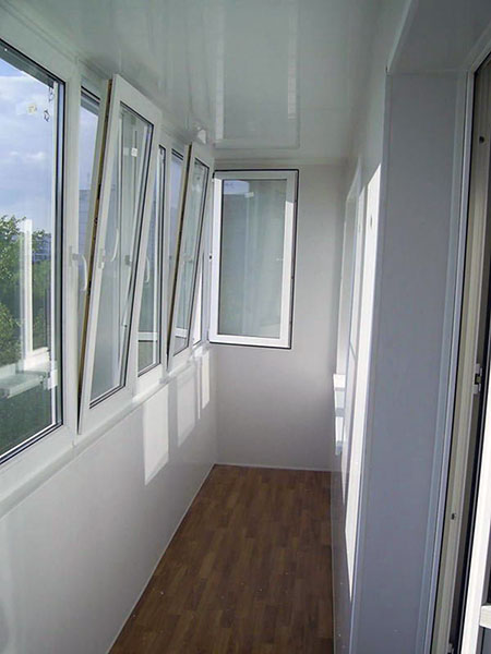 Тёплое и холодное распашное остекление балконов алюминиевым профилем Дубна