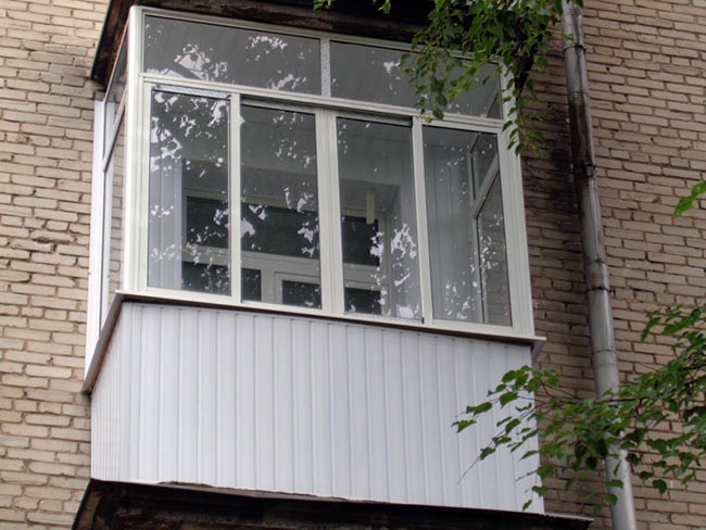 Остекление балкона в сталинке - сталинском доме Дубна