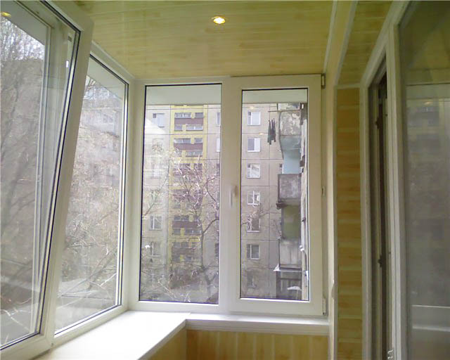 Остекление балкона в панельном доме по цене от производителя Дубна